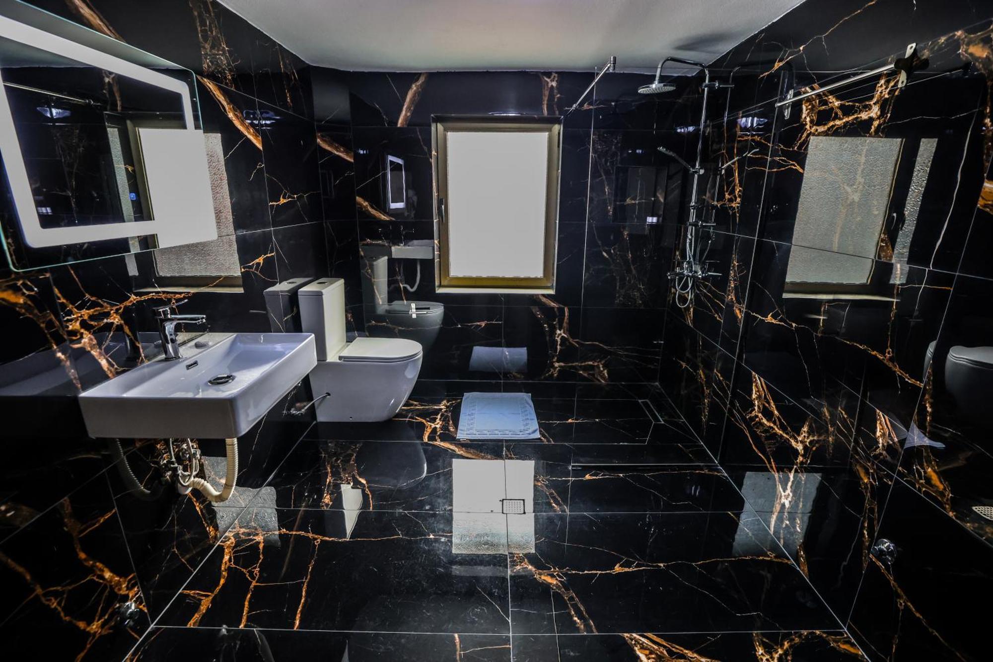 Vila Alizee Hotel Tirana Zewnętrze zdjęcie