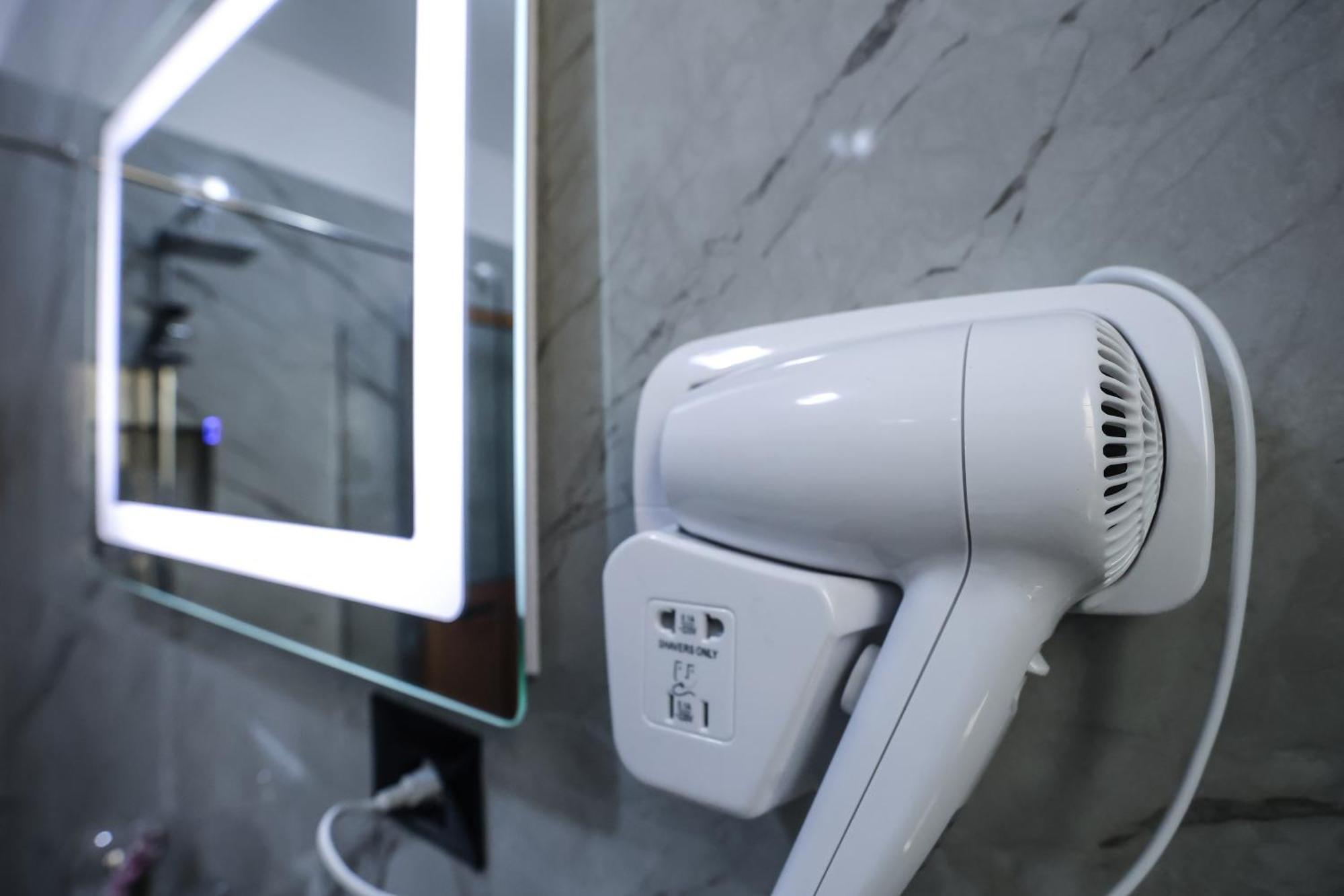 Vila Alizee Hotel Tirana Zewnętrze zdjęcie
