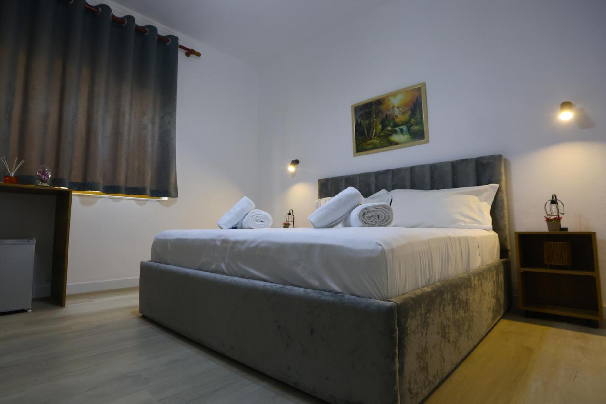 Vila Alizee Hotel Tirana Zewnętrze zdjęcie