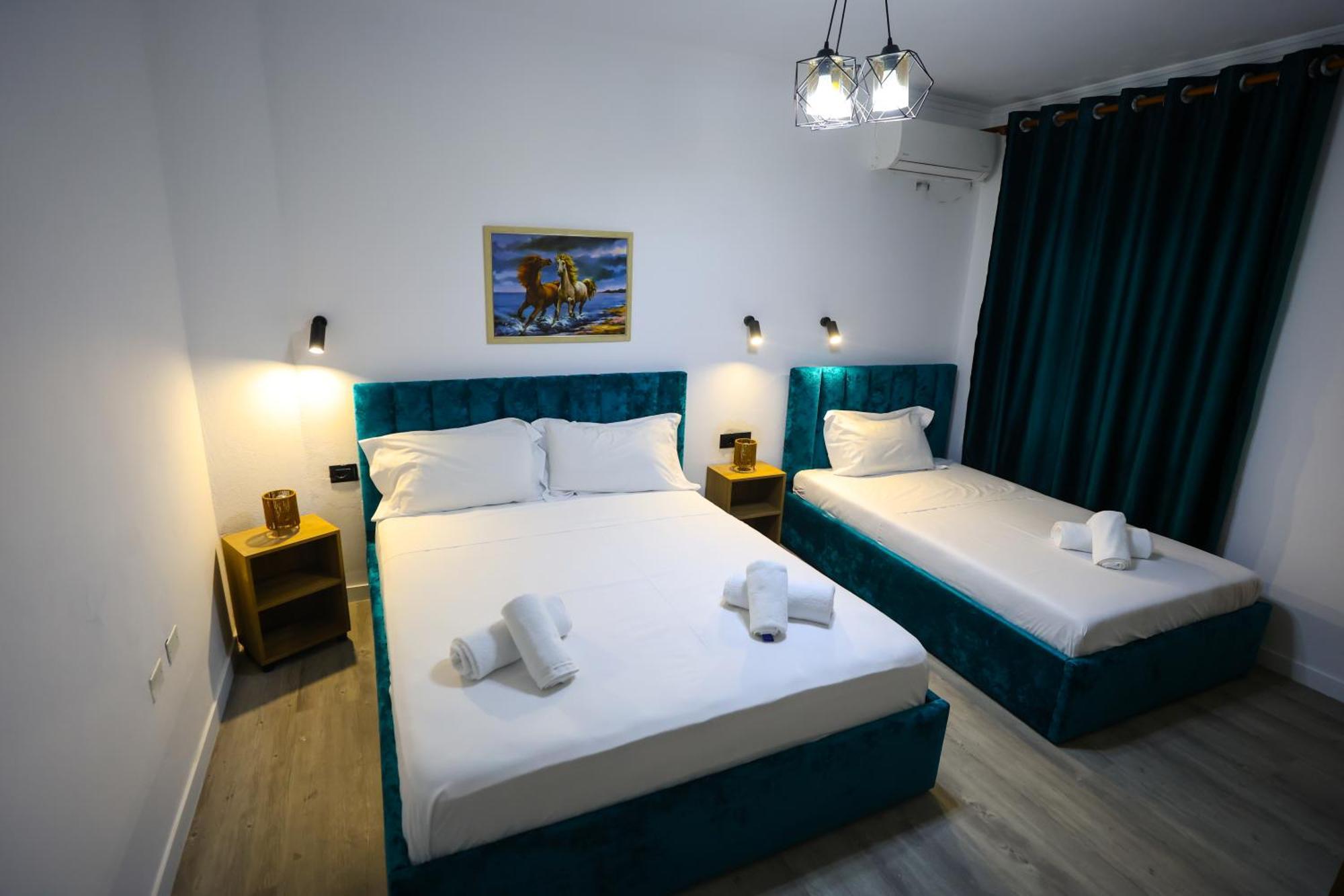Vila Alizee Hotel Tirana Zewnętrze zdjęcie