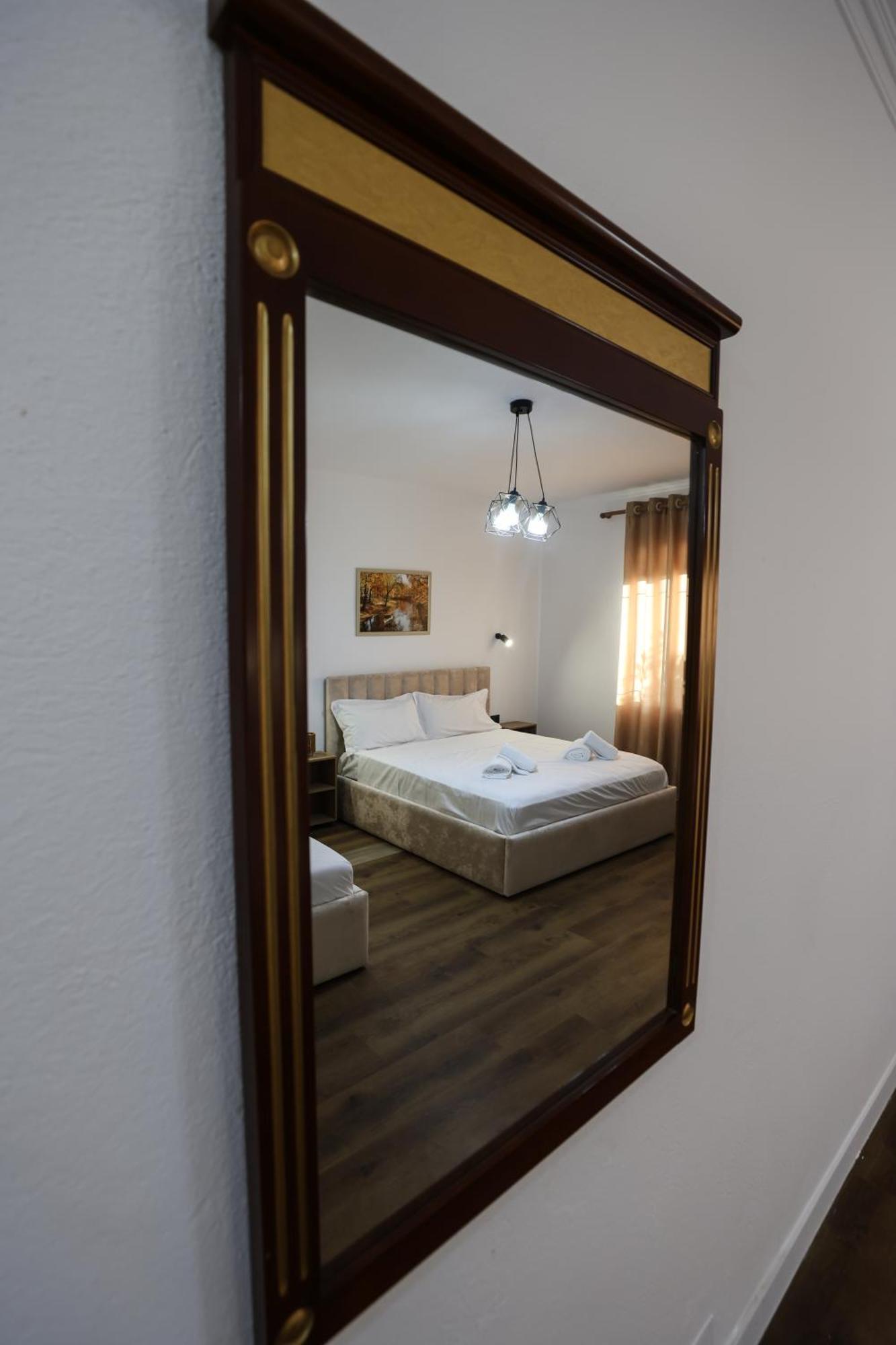 Vila Alizee Hotel Tirana Zewnętrze zdjęcie
