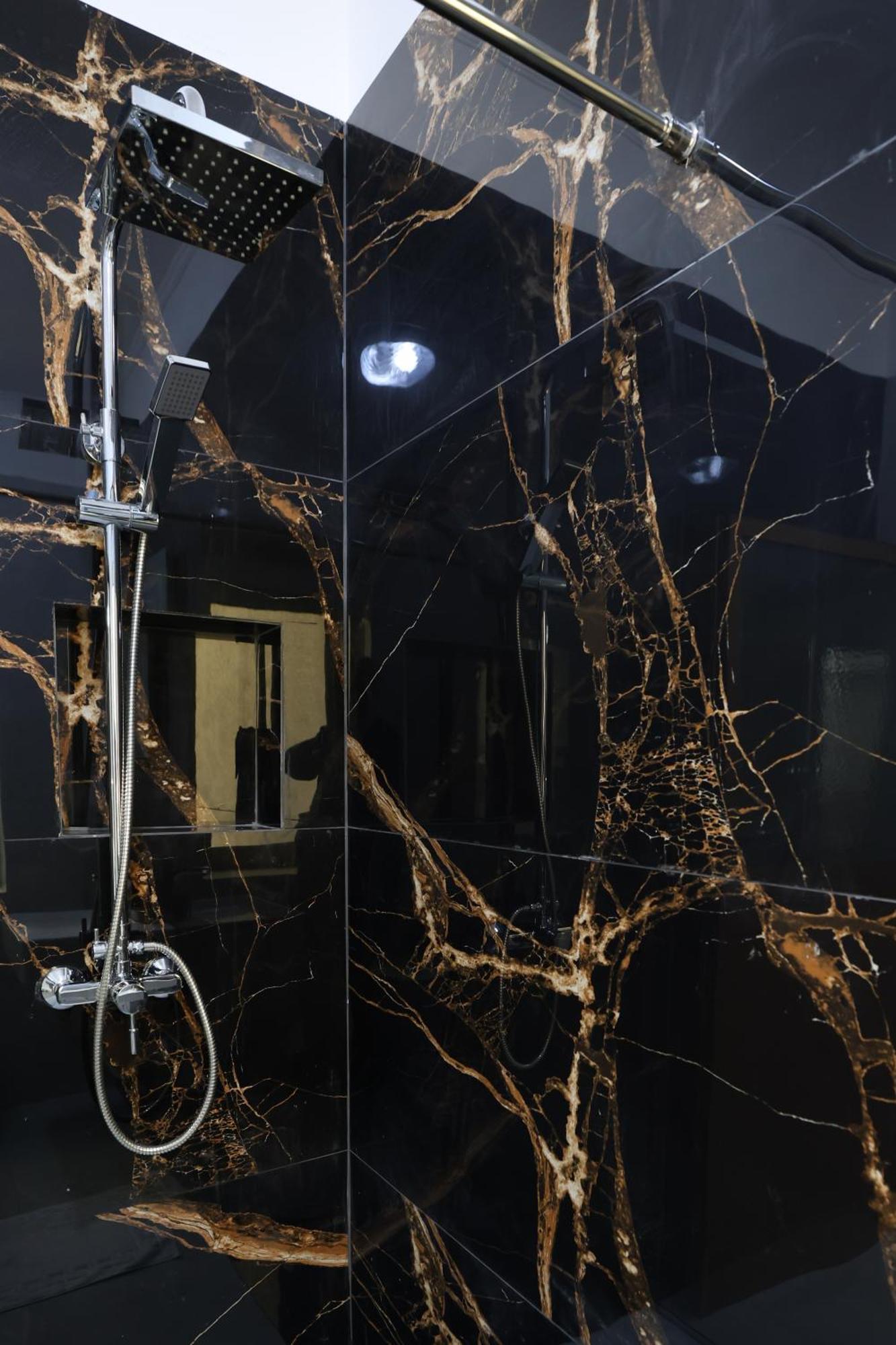 Vila Alizee Hotel Tirana Zewnętrze zdjęcie