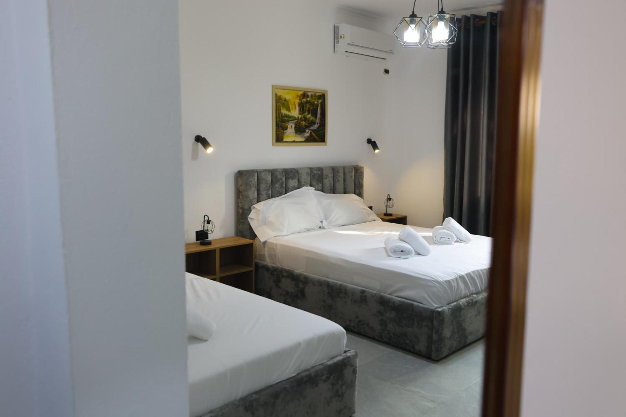 Vila Alizee Hotel Tirana Zewnętrze zdjęcie